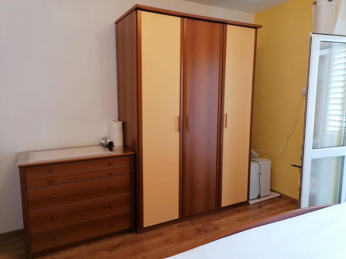 Guest House Lucija Makarska Buitenkant foto